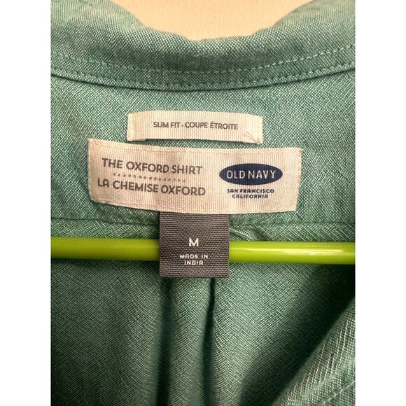 Old Navy Slim-Fit Oxford Shirt Men’s Medium - Picture 2 of 5